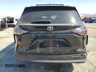 2024 Toyota Sienna XLE z VIN 5TDJRKEC6RS204692, wystawiony jako Copart lot #58079265 z przebiegiem 32 819 mil mil oraz Szkoda całkowita • Salvage title. Historia ofert i sprzedaży dostępna na DreamBid. Obrazek 6.