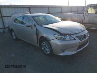 2015 Lexus ES with VIN JTHBK1GG0F2151931, listed as a IAAI auction lot 41262124 with 47,062 mi miles. Bid and sale history available at carsss.com. Image 1.
