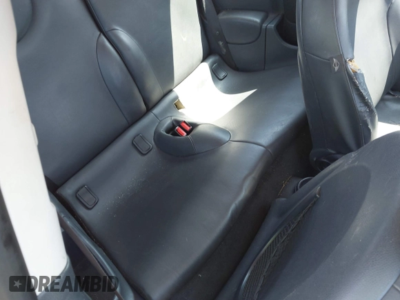 2004 MINI Hardtop with VIN WMWRC33474TC48930, listed as a IAAI auction lot 41657936 with 147,422 mi miles and . Bid and sale history available at DreamBid. Image 8.