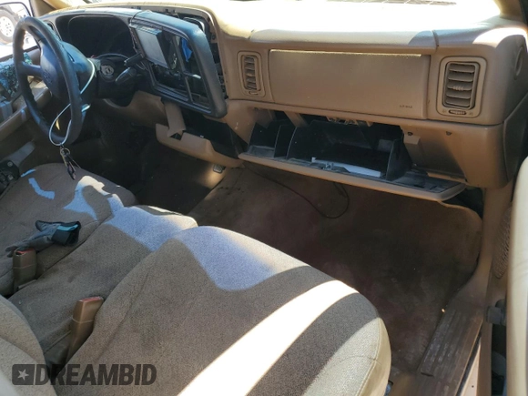 1999 Chevrolet Silverado 1500 with VIN 1GCEC14W9XZ165147, listed as a Copart auction lot 58948844 with 159,821 mi miles and Non Repairable. Bid and sale history available at carsss.com. Image 8.