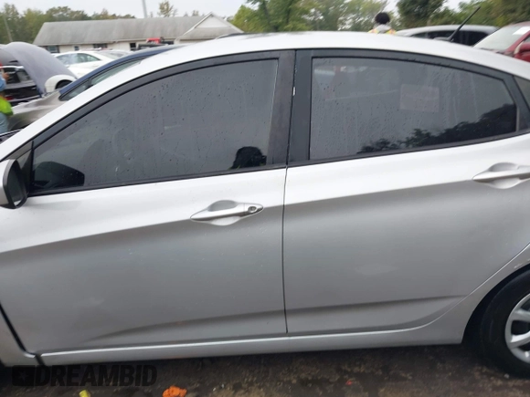 2012 Hyundai Accent GLS z VIN KMHCT4AE8CU197739, wystawiony jako IAAI lot #37738877 z przebiegiem 158 688 mil mil oraz . Historia ofert i sprzedaży dostępna na DreamBid. Obrazek 14.