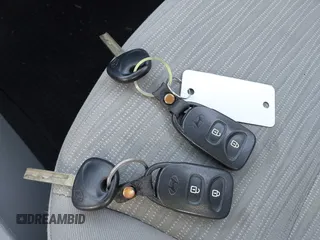 2016 Hyundai Accent SE z VIN KMHCT4AE9GU973351, wystawiony jako IAAI lot #42281546 z przebiegiem 111 130 mil mil oraz . Historia ofert i sprzedaży dostępna na DreamBid. Obrazek 11.