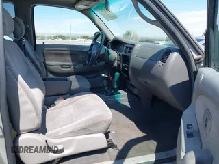 2001 Toyota Tacoma z VIN 5TEWN72N11Z845227, wystawiony jako IAAI lot #42397877 z przebiegiem 323 243 mil mil oraz . Historia ofert i sprzedaży dostępna na DreamBid. Obrazek 5.