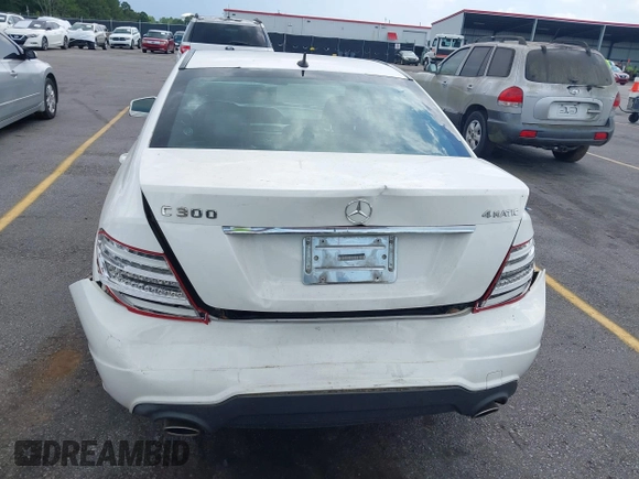 2013 Mercedes-Benz C 300 Sport with VIN WDDGF8AB8DR287316, listed as a IAAI auction lot 42645992 with 156,974 mi miles and . Bid and sale history available at DreamBid. Image 16.