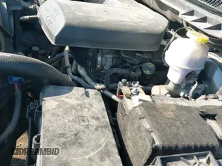 2022 Ram 1500 Warlock z VIN 1C6RR7GG9NS237498, wystawiony jako IAAI lot #43188529 z przebiegiem 94 899 mil mil oraz . Historia ofert i sprzedaży dostępna na DreamBid. Obrazek 19.