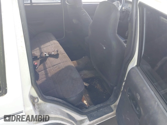 2000 Jeep Cherokee с VIN 1J4FT48SXYL106040, выставлен на аукционе IAAI как лот 42210224 с пробегом 187 612 миль миль и . История ставок и продаж доступна на DreamBid. Изображение 8.