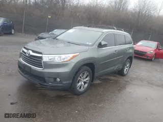 2015 Toyota Highlander XLE with VIN 5TDJKRFH9FS118814, listed as a IAAI auction lot 41854946 with 226,375 mi miles. Bid and sale history available at carsss.com. Image 17.