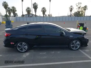 2018 Honda Clarity Plug-In Hybrid Touring with VIN JHMZC5F39JC000901, listed as a IAAI auction lot 41914470 with 80,482 mi miles. Bid and sale history available at carsss.com. Image 14.