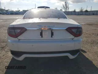 2015 Maserati GranTurismo MC with VIN ZAM45VLA5F0152820, listed as a Copart auction lot 64571614 with 0 mi miles and Salvage Title. Bid and sale history available at carsss.com. Image 6.