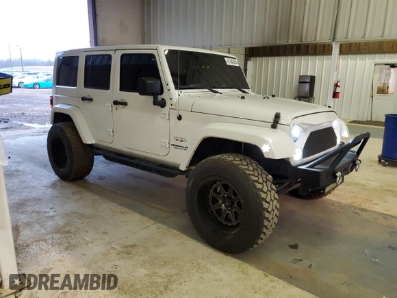 2017 Jeep Wrangler Unlimited Sahara with VIN 1C4HJWEG6HL622282, listed as a Copart auction lot 47382505 with 146,351 mi miles and Salvage Title. Bid and sale history available at carsss.com. Image 4.