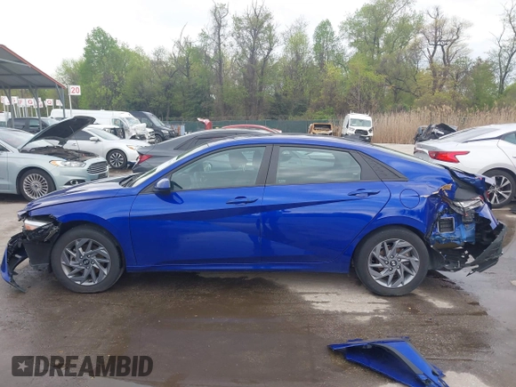 2024 Hyundai Elantra SEL with VIN KMHLM4DG9RU657512, listed as a IAAI auction lot 42041490 with 38,578 mi miles and . Bid and sale history available at DreamBid. Image 15.