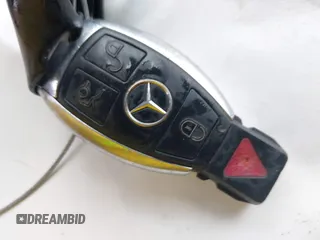 2012 Mercedes-Benz C 300 Sport z VIN WDDGF8BB1CR196238, wystawiony jako IAAI lot #42488861 z przebiegiem 111 877 mil mil oraz . Historia ofert i sprzedaży dostępna na DreamBid. Obrazek 11.