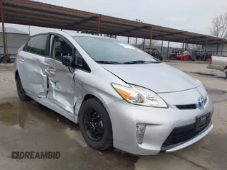 2015 Toyota Prius Four z VIN JTDKN3DU7F1942591, wystawiony jako IAAI lot #41439295 z przebiegiem 86 406 mil mil oraz . Historia ofert i sprzedaży dostępna na DreamBid. Obrazek 1.