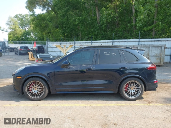 2016 Porsche Cayenne GTS с VIN WP1AD2A24GLA76719, выставлен на аукционе IAAI как лот 42487658 с пробегом 85 872 миль миль и . История ставок и продаж доступна на DreamBid. Изображение 14.