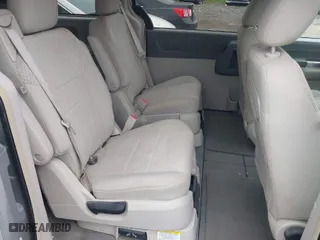 2008 Chrysler Town & Country Touring with VIN 2A8HR54P18R611579, listed as a IAAI auction lot 41909066 with 106,143 mi miles. Bid and sale history available at carsss.com. Image 8.