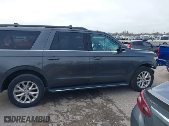 2020 Ford Expedition Max XLT z VIN 1FMJK1HT8LEA33916, wystawiony jako IAAI lot #41636565 z przebiegiem 68 638 mil mil oraz . Historia ofert i sprzedaży dostępna na DreamBid. Obrazek 14.