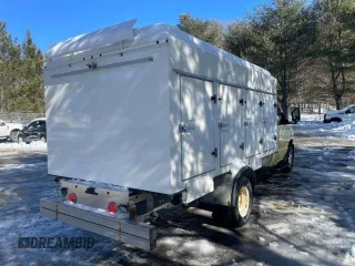 2019 Ford Econoline Commercial with VIN 1FDXE4FS5KDC52270, listed as a Copart auction lot 46290955 with 104,046 mi miles and Clean Title. Bid and sale history available at carsss.com. Image 4.