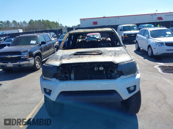 2014 Toyota Tacoma with VIN 5TFLU4EN0EX098815, listed as a IAAI auction lot 41675606 with 89,365 mi miles. Bid and sale history available at carsss.com. Image 6.