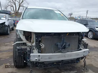 2018 Nissan Pathfinder SV with VIN 5N1DR2MN1JC673562, listed as a IAAI auction lot 41828213 with 62,882 mi miles. Bid and sale history available at carsss.com. Image 13.