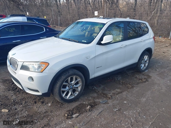 2011 BMW X3 28i with VIN 5UXWX5C52BLK59471, listed as a IAAI auction lot 41245998 with 216,204 mi miles. Bid and sale history available at carsss.com. Image 2.