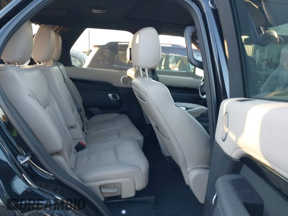 2019 Land Rover Discovery SE with VIN SALRG2RV9KA093846, listed as a IAAI auction lot 40806524 with 111,498 mi miles and . Bid and sale history available at DreamBid. Image 8.