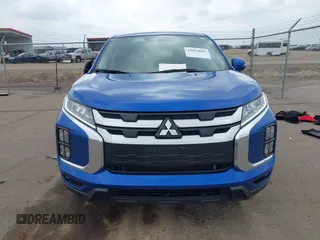 2023 Mitsubishi Outlander ES z VIN JA4ARUAUXPU001785, wystawiony jako IAAI lot #42014049 z przebiegiem 56 431 mil mil oraz . Historia ofert i sprzedaży dostępna na DreamBid. Obrazek 12.
