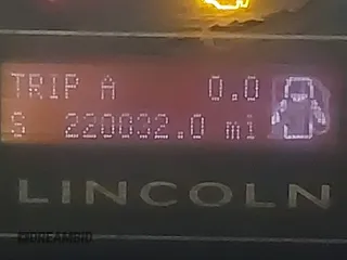 2007 Lincoln Navigator с VIN 5LMFU28587LJ15408, выставлен на аукционе IAAI как лот 41978829 с пробегом 220 032 миль миль и . История ставок и продаж доступна на DreamBid. Изображение 16.