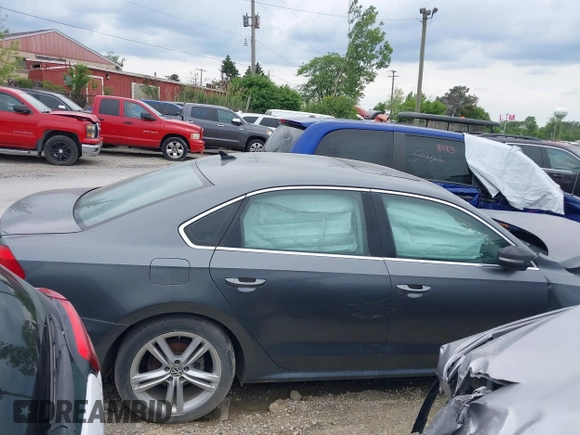 2014 Volkswagen Passat SE with VIN 1VWBT7A31EC109250, listed as a IAAI auction lot 33727929 with Not provided miles and . Bid and sale history available at DreamBid. Image 14.