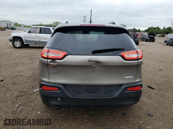 2018 Jeep Cherokee Latitude с VIN 1C4PJLCB3JD573513, выставлен на аукционе Copart как лот 57308025 с пробегом 69 086 миль миль и Списание • Salvage title. История ставок и продаж доступна на DreamBid. Изображение 6.