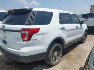 2017 Ford Police Interceptor Utility z VIN 1FM5K8ARXHGB40700, wystawiony jako IAAI lot #42264375 z przebiegiem Nie podano mil oraz . Historia ofert i sprzedaży dostępna na DreamBid. Obrazek 4.