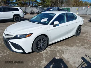 2023 Toyota Camry SE z VIN 4T1G11BK2PU076186, wystawiony jako IAAI lot #41602143 z przebiegiem 18 307 mil mil oraz . Historia ofert i sprzedaży dostępna na DreamBid. Obrazek 19.
