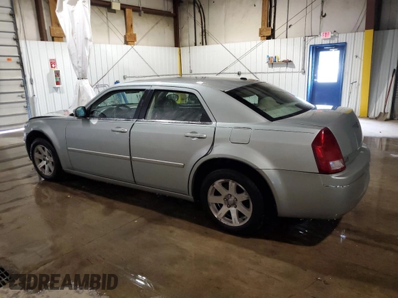 2006 Chrysler 300 Touring with VIN 2C3KA53G26H383671, listed as a Copart auction lot 70276994 with 126,621 mi miles and Salvage Title. Bid and sale history available at carsss.com. Image 2.