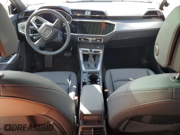 2025 Audi Q3 S line Premium z VIN WA1DECF34S1001830, wystawiony jako Copart lot #48467995 z przebiegiem 1 723 mil mil oraz Czysty tytuł • Clean title. Historia ofert i sprzedaży dostępna na DreamBid. Obrazek 8.