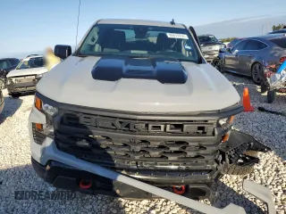 2024 Chevrolet Silverado 1500 Custom Trail Boss with VIN 3GCPDCEK1RG151825, listed as a Copart auction lot 80678954 with 5,257 mi miles and Salvage Title. Bid and sale history available at carsss.com. Image 5.