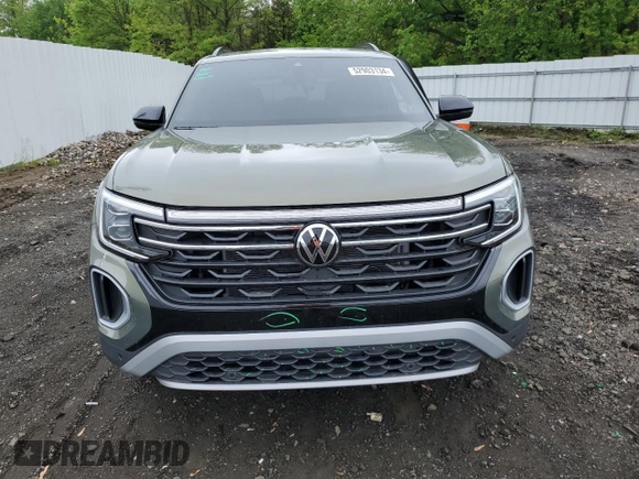 2024 Volkswagen Atlas Peak Edition SEL with VIN 1V2GR2CA0RC544299, listed as a Copart auction lot 52903134 with Not provided miles and Salvage title. Bid and sale history available at DreamBid. Image 5.