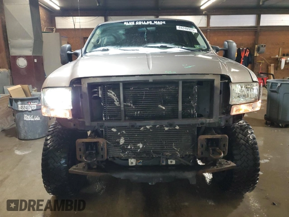 2002 Ford Super Duty F-250 XL with VIN 1FTNX21S82EC95447, listed as a Copart auction lot 44248925 with 127,623 mi miles and Salvage Title. Bid and sale history available at carsss.com. Image 5.