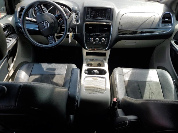2019 Dodge Grand Caravan SXT with VIN 2C4RDGCG7KR663085, listed as a Copart auction lot 52530605 with 64,590 mi miles and Salvage Title. Bid and sale history available at DreamBid. Image 8.