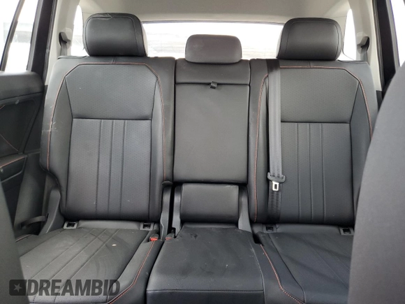 2024 Volkswagen Tiguan Wolfsburg Edition z VIN 3VV6B7AX1RM213365, wystawiony jako Copart lot #53645825 z przebiegiem 4 189 mil mil oraz Nie do naprawy • Non repairable. Historia ofert i sprzedaży dostępna na DreamBid. Obrazek 10.