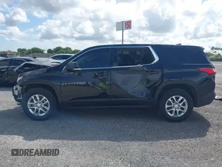 2021 Chevrolet Traverse LS z VIN 1GNERFKW3MJ268502, wystawiony jako IAAI lot #41697810 z przebiegiem 36 894 mil mil oraz . Historia ofert i sprzedaży dostępna na DreamBid. Obrazek 15.