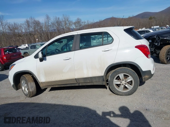 2017 Chevrolet Trax LS with VIN 3GNCJNSBXHL234920, listed as a IAAI auction lot 41622170 with 98,166 mi miles. Bid and sale history available at carsss.com. Image 15.