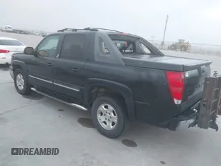2005 Chevrolet Avalanche LS с VIN 3GNEC12Z65G213737, выставлен на аукционе IAAI как лот 41525645 с пробегом 148 087 миль миль и . История ставок и продаж доступна на DreamBid. Изображение 3.