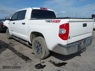 2016 Toyota Tundra 4WD Truck SR5 with VIN 5TFDY5F15GX493635, listed as a IAAI auction lot 41839945 with 285,454 mi miles. Bid and sale history available at carsss.com. Image 3.