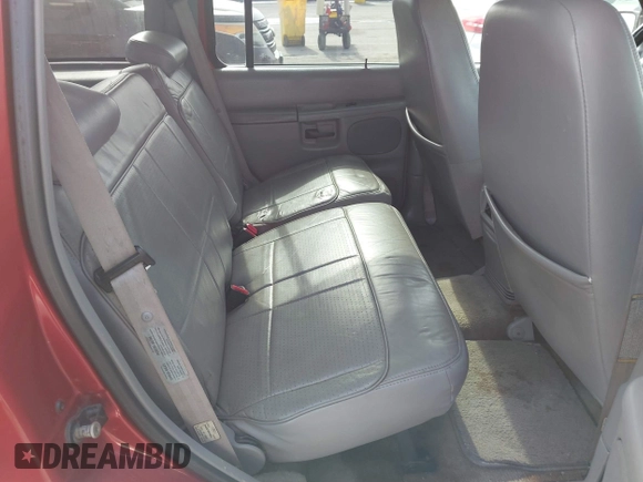 1998 Ford Explorer XL z VIN 1FMZU34E2WZB30557, wystawiony jako IAAI lot #41597870 z przebiegiem 164 778 mil mil oraz . Historia ofert i sprzedaży dostępna na DreamBid. Obrazek 8.