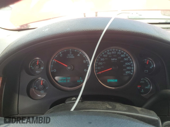 2010 Chevrolet Avalanche LT with VIN 3GNVKFE05AG157345, listed as a Copart auction lot 58083315 with 186,530 mi miles and Salvage title. Bid and sale history available at DreamBid. Image 9.