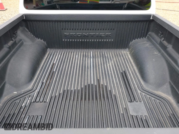 2022 Nissan Frontier SV z VIN 1N6ED1EJ1NN663862, wystawiony jako IAAI lot #41781155 z przebiegiem 52 128 mil mil oraz . Historia ofert i sprzedaży dostępna na DreamBid. Obrazek 8.