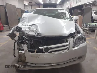 2005 Toyota Avalon XL with VIN 4T1BK36B55U013349, listed as a IAAI auction lot 41879384 with 185,821 mi miles and . Bid and sale history available at DreamBid. Image 12.