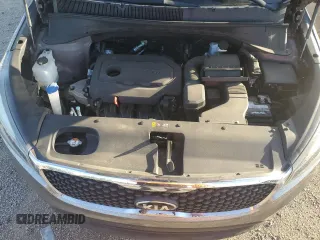 2017 Kia Sorento LX z VIN 5XYPGDA36HG263139, wystawiony jako Copart lot #52196675 z przebiegiem 89 401 mil mil oraz Szkoda całkowita • Salvage title. Historia ofert i sprzedaży dostępna na DreamBid. Obrazek 13.
