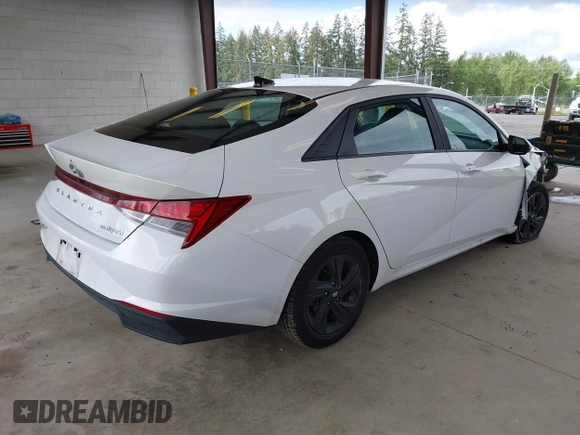 2023 Hyundai Elantra Blue z VIN KMHLM4AJ2PU082893, wystawiony jako IAAI lot #42322492 z przebiegiem 40 715 mil mil oraz . Historia ofert i sprzedaży dostępna na DreamBid. Obrazek 4.