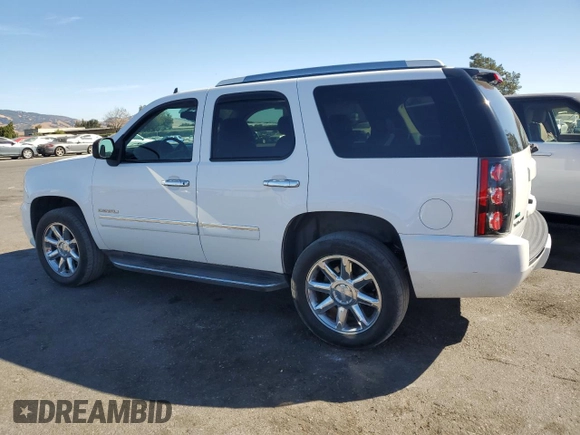 2010 GMC Yukon Denali with VIN 1GKUKEEF4AR248565, listed as a Copart auction lot 77628884 with 177,395 mi miles and Clean Title. Bid and sale history available at carsss.com. Image 2.