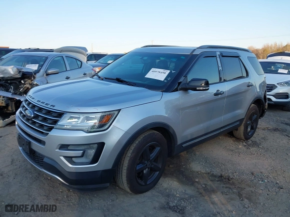 2017 Ford Explorer XLT with VIN 1FM5K8DH3HGB03300, listed as a IAAI auction lot 40978498 with 94,665 mi miles. Bid and sale history available at carsss.com. Image 18.
